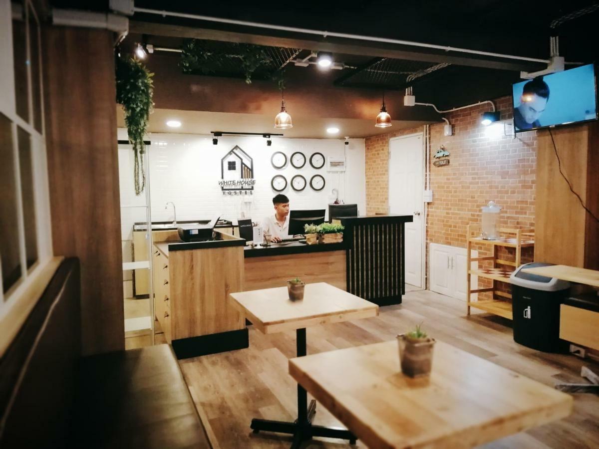 화이트 하우스 호스텔 방콕 외부 사진