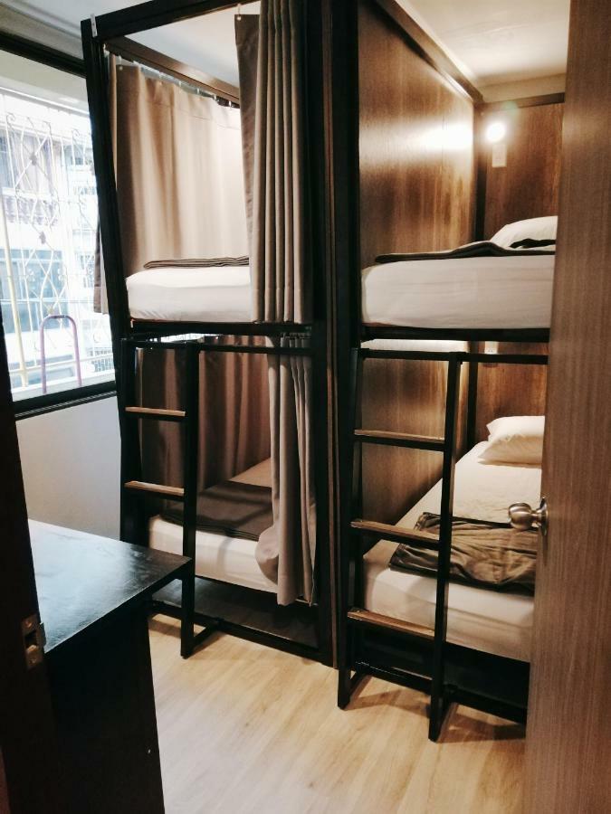 화이트 하우스 호스텔 방콕 외부 사진